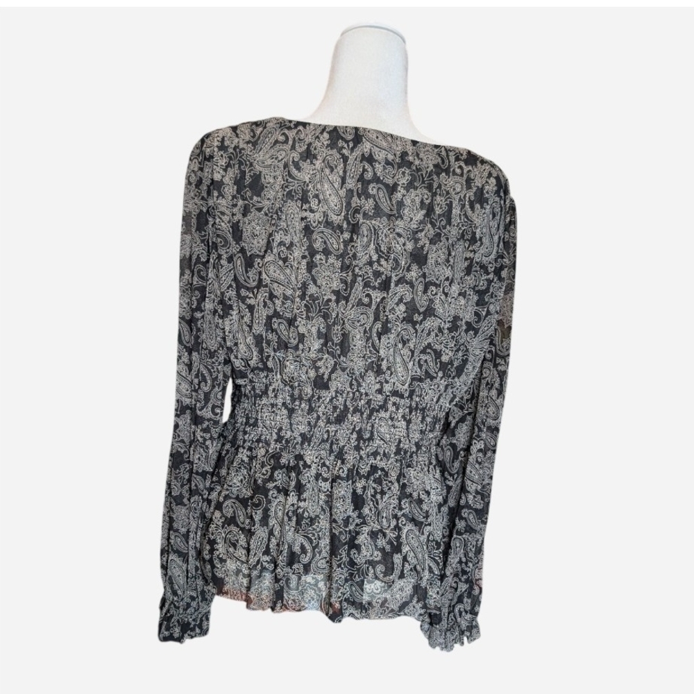 DR2 Black and White Paisley Blouse - Picture 2 of 9